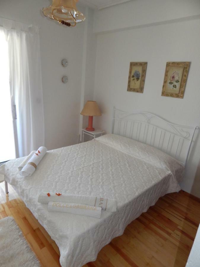 Zira Holiday House 마크리기알로스 외부 사진
