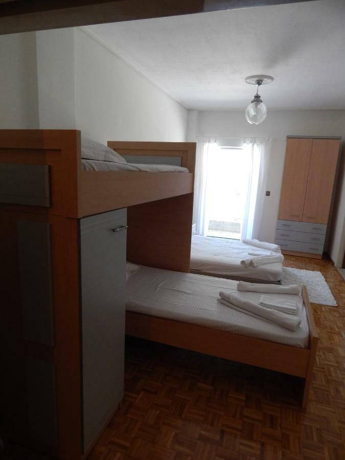 Zira Holiday House 마크리기알로스 외부 사진