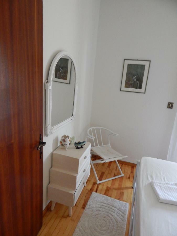 Zira Holiday House 마크리기알로스 외부 사진
